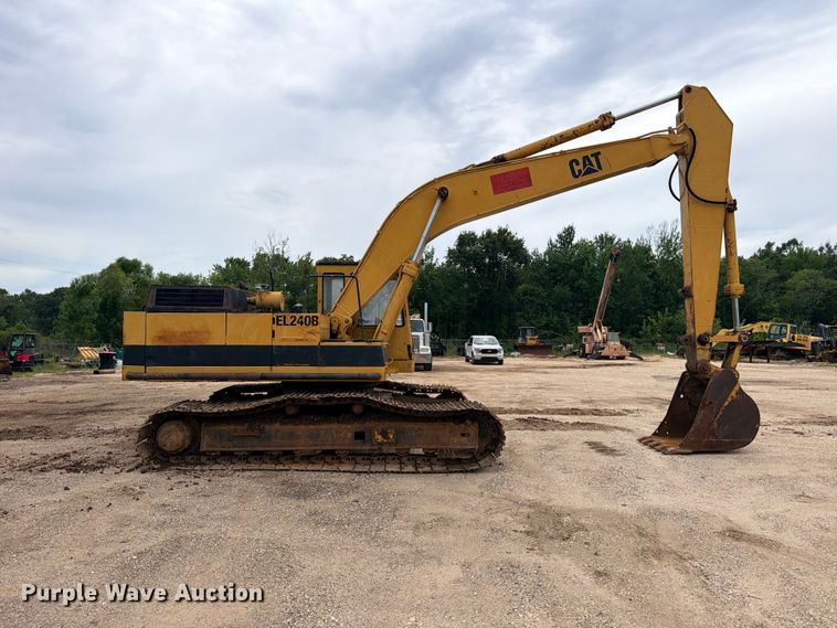 image for item DU1549 1990 Caterpillar EL240B excavator