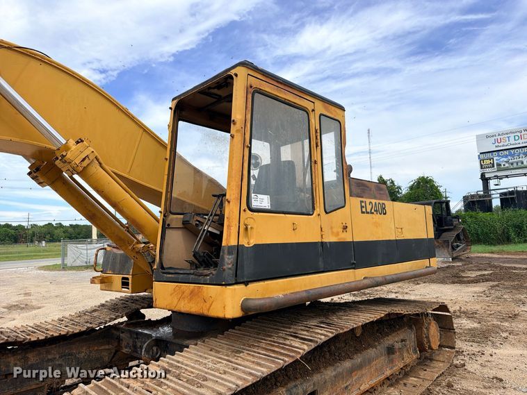 image for item DU1549 1990 Caterpillar EL240B excavator