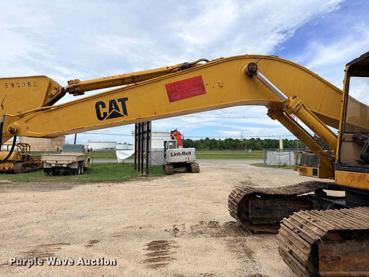 image for item DU1549 1990 Caterpillar EL240B excavator