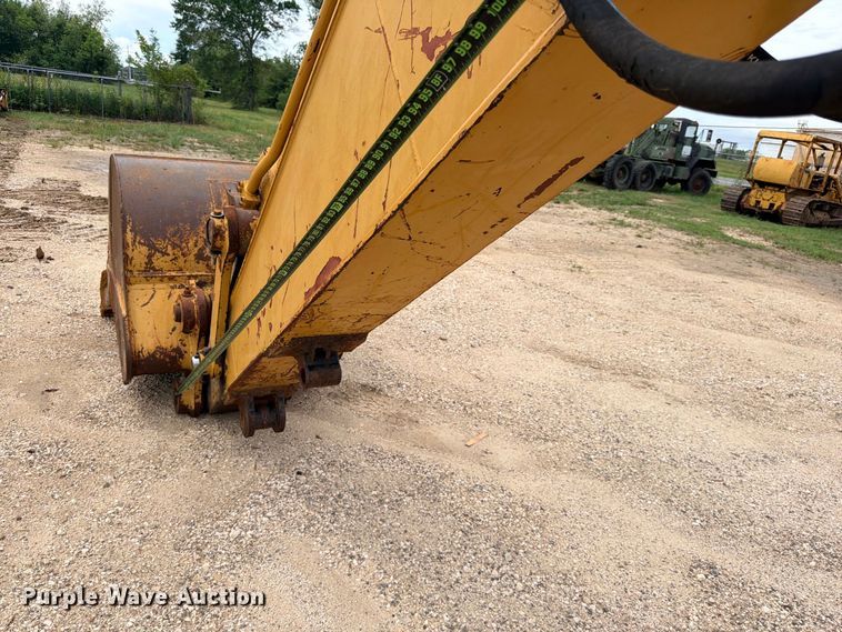 image for item DU1549 1990 Caterpillar EL240B excavator