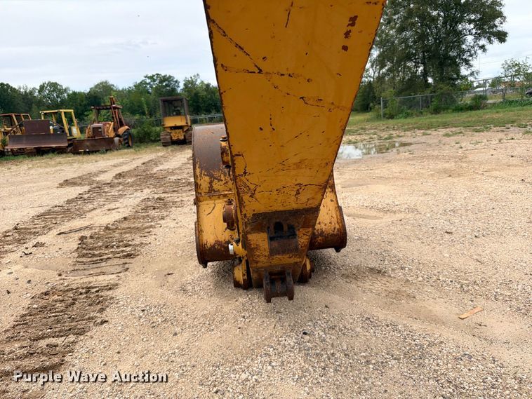 image for item DU1549 1990 Caterpillar EL240B excavator