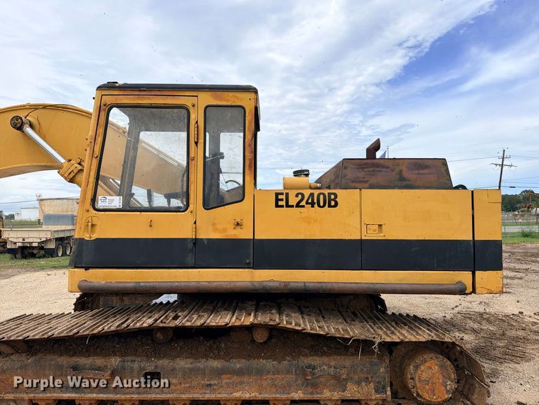 image for item DU1549 1990 Caterpillar EL240B excavator