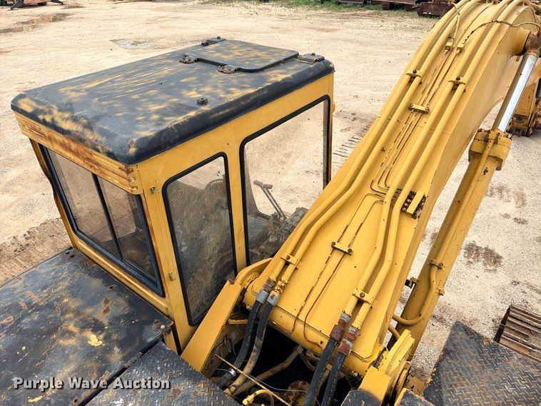 image for item DU1549 1990 Caterpillar EL240B excavator