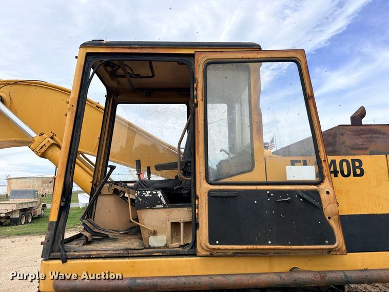 image for item DU1549 1990 Caterpillar EL240B excavator