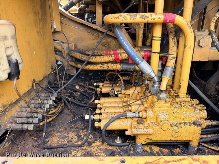 image for item DU1549 1990 Caterpillar EL240B excavator