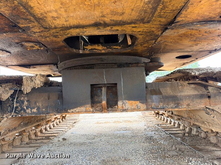 image for item DU1549 1990 Caterpillar EL240B excavator
