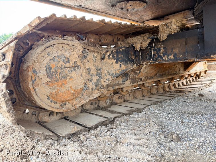 image for item DU1549 1990 Caterpillar EL240B excavator