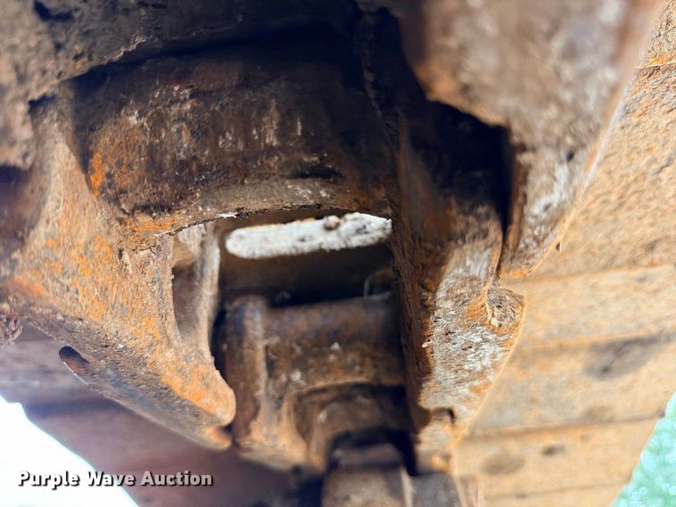image for item DU1549 1990 Caterpillar EL240B excavator