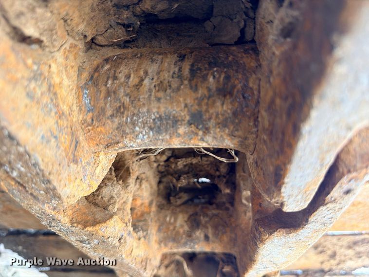 image for item DU1549 1990 Caterpillar EL240B excavator