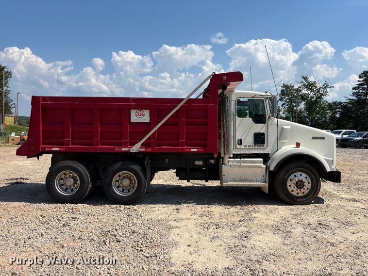 image for item DU6335 2016 Kenworth T800 dump truck