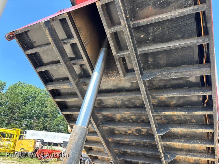 image for item DU6335 2016 Kenworth T800 dump truck