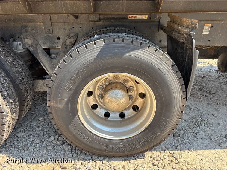 image for item DU6335 2016 Kenworth T800 dump truck