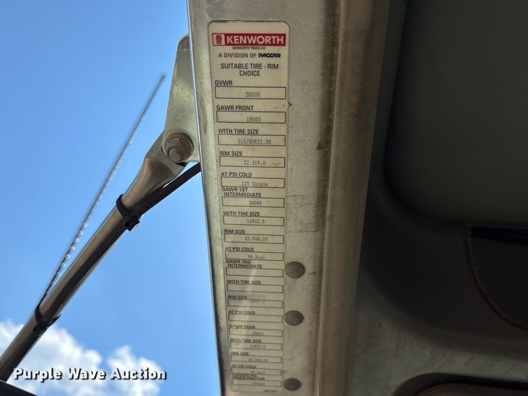 image for item DU6335 2016 Kenworth T800 dump truck
