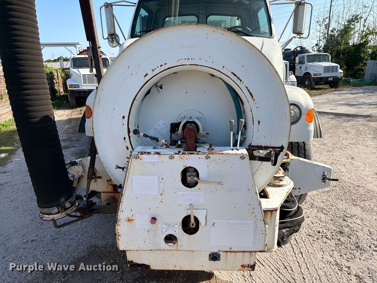 image for item DV7311 2003 Sterling Truck L7500 Series sewer jetter truck