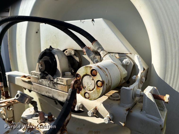 image for item DV7311 2003 Sterling Truck L7500 Series sewer jetter truck
