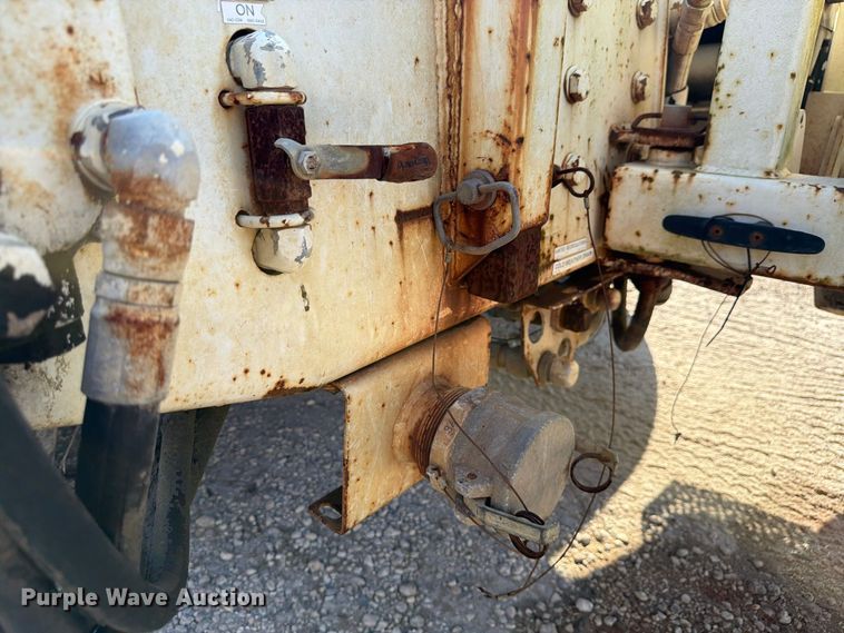 image for item DV7311 2003 Sterling Truck L7500 Series sewer jetter truck