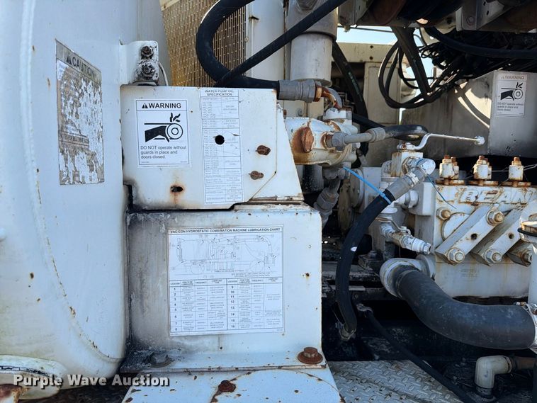 image for item DV7311 2003 Sterling Truck L7500 Series sewer jetter truck