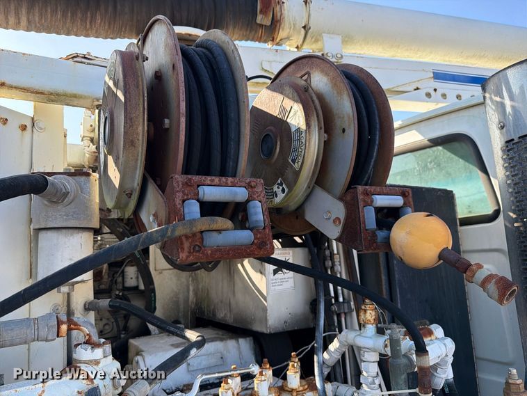 image for item DV7311 2003 Sterling Truck L7500 Series sewer jetter truck
