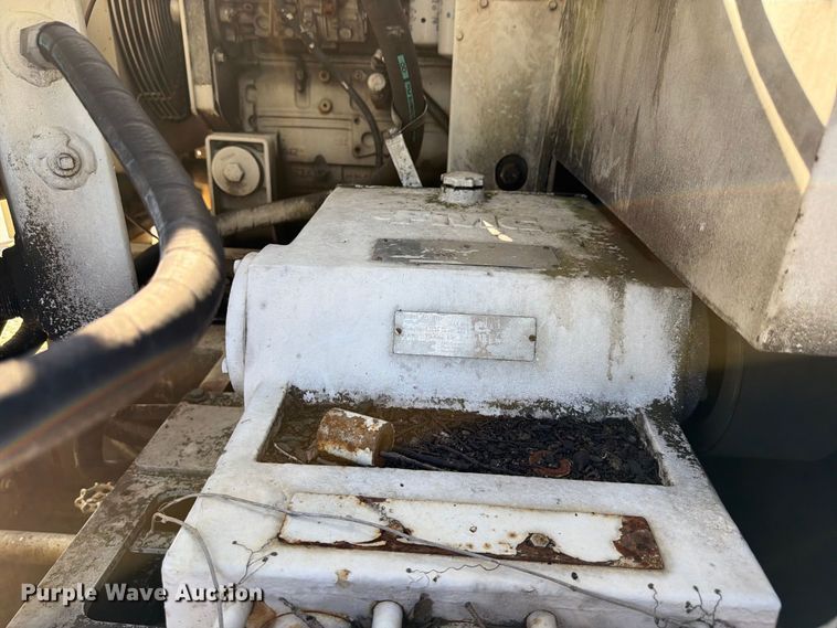 image for item DV7311 2003 Sterling Truck L7500 Series sewer jetter truck