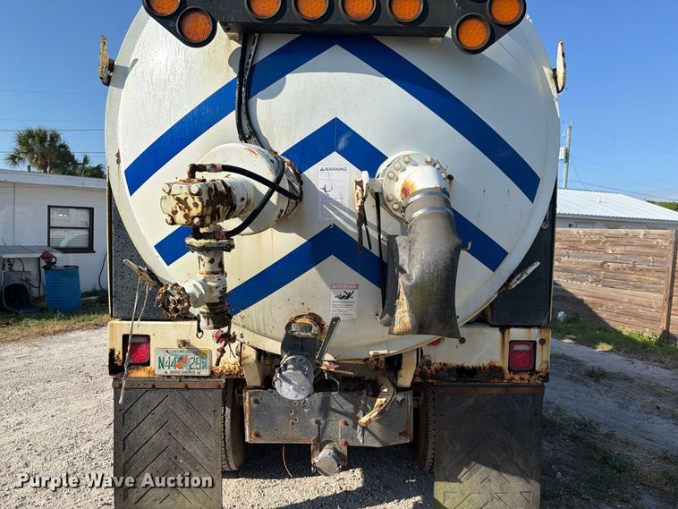 image for item DV7311 2003 Sterling Truck L7500 Series sewer jetter truck