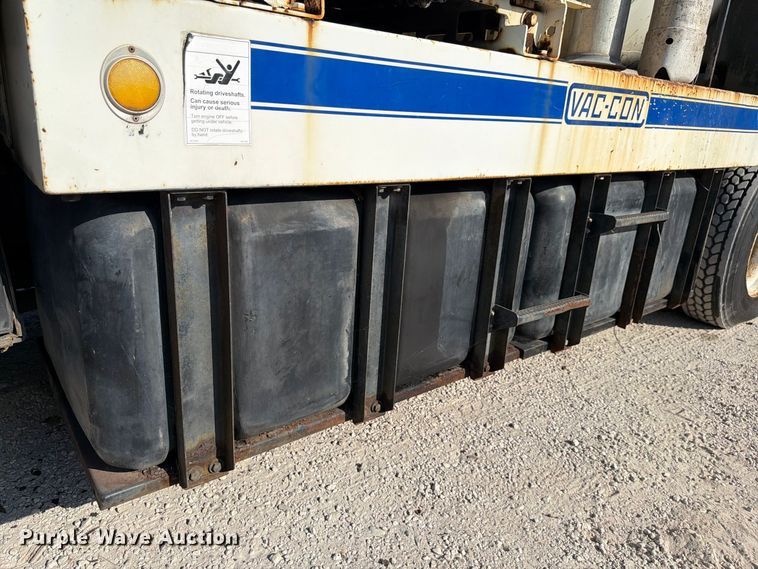 image for item DV7311 2003 Sterling Truck L7500 Series sewer jetter truck