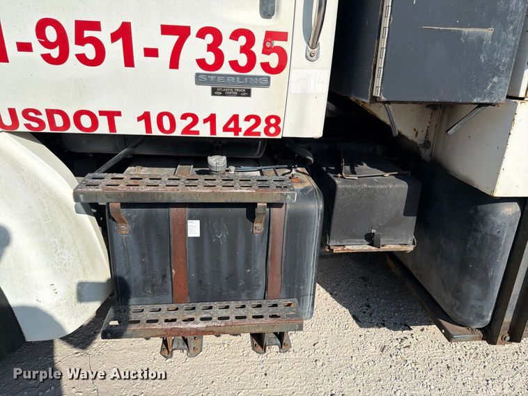 image for item DV7311 2003 Sterling Truck L7500 Series sewer jetter truck