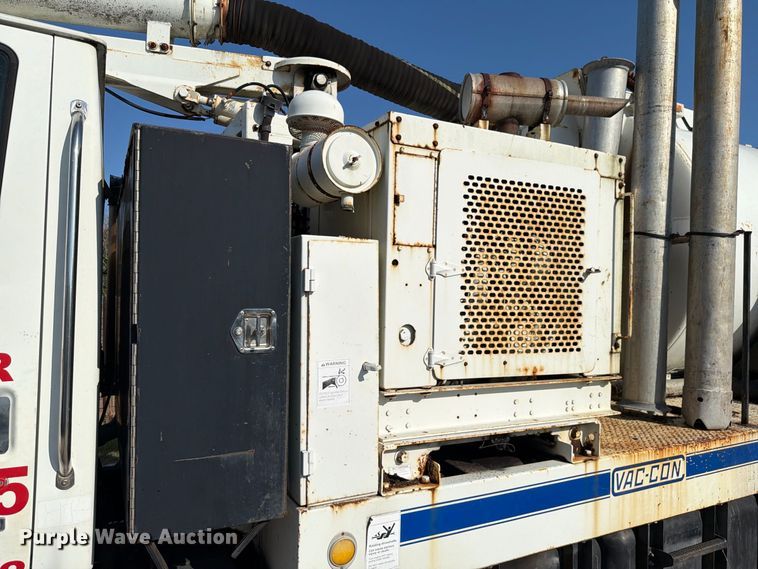 image for item DV7311 2003 Sterling Truck L7500 Series sewer jetter truck