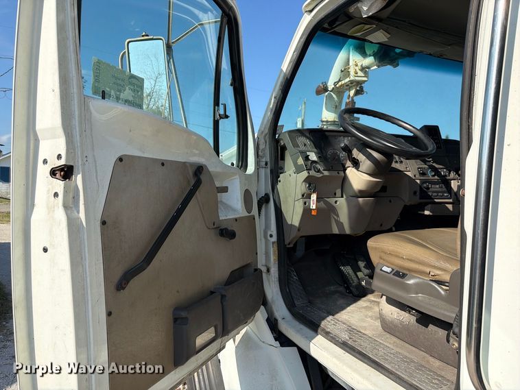 image for item DV7311 2003 Sterling Truck L7500 Series sewer jetter truck