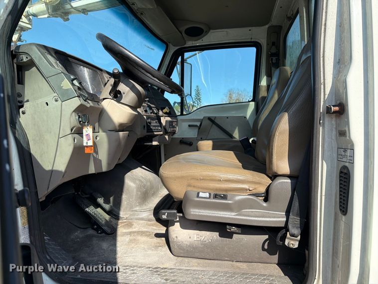 image for item DV7311 2003 Sterling Truck L7500 Series sewer jetter truck