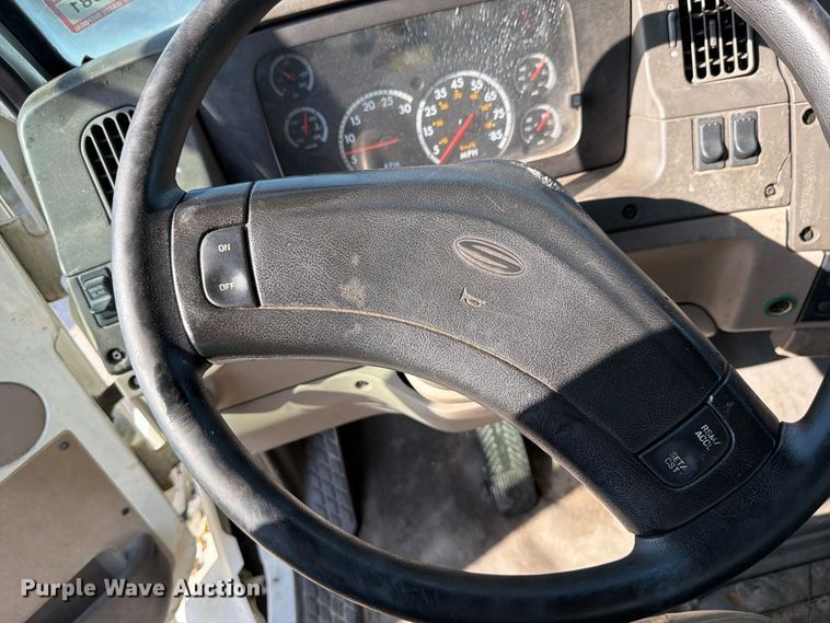 image for item DV7311 2003 Sterling Truck L7500 Series sewer jetter truck