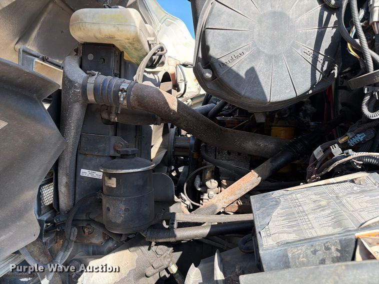 image for item DV7311 2003 Sterling Truck L7500 Series sewer jetter truck