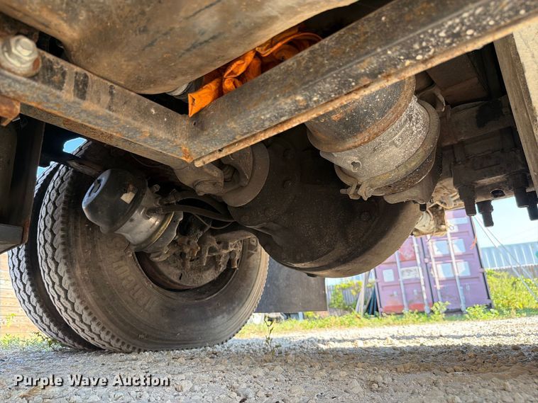image for item DV7311 2003 Sterling Truck L7500 Series sewer jetter truck