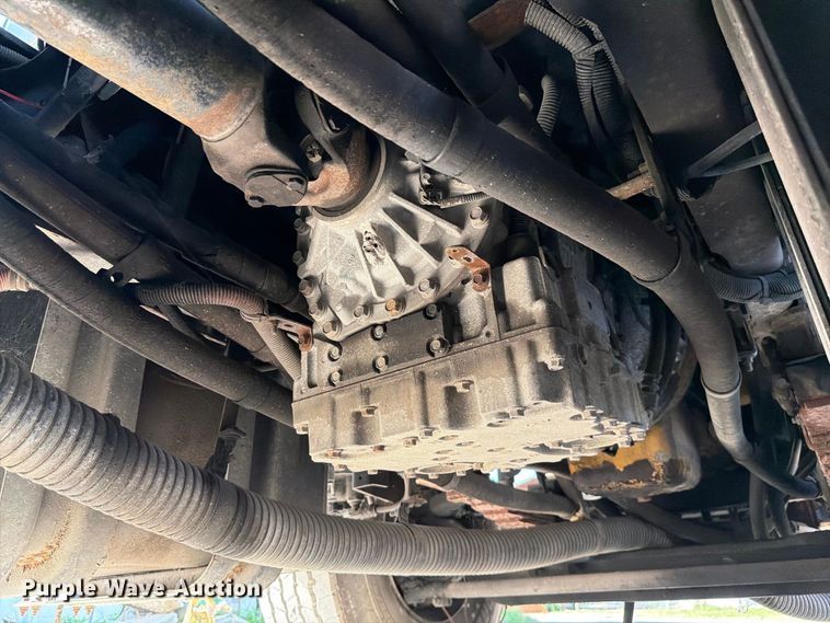 image for item DV7311 2003 Sterling Truck L7500 Series sewer jetter truck