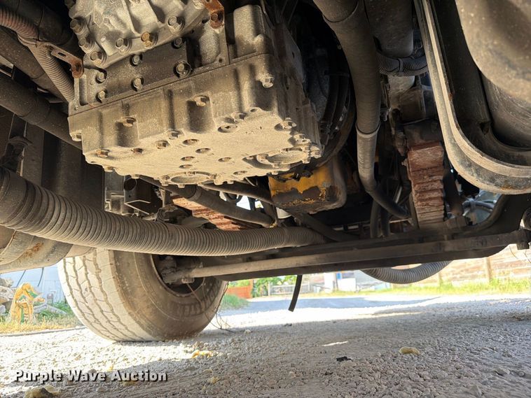 image for item DV7311 2003 Sterling Truck L7500 Series sewer jetter truck