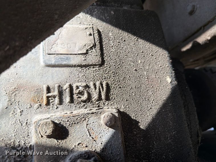 image for item DV7312 2000 International 4900 vacuum truck