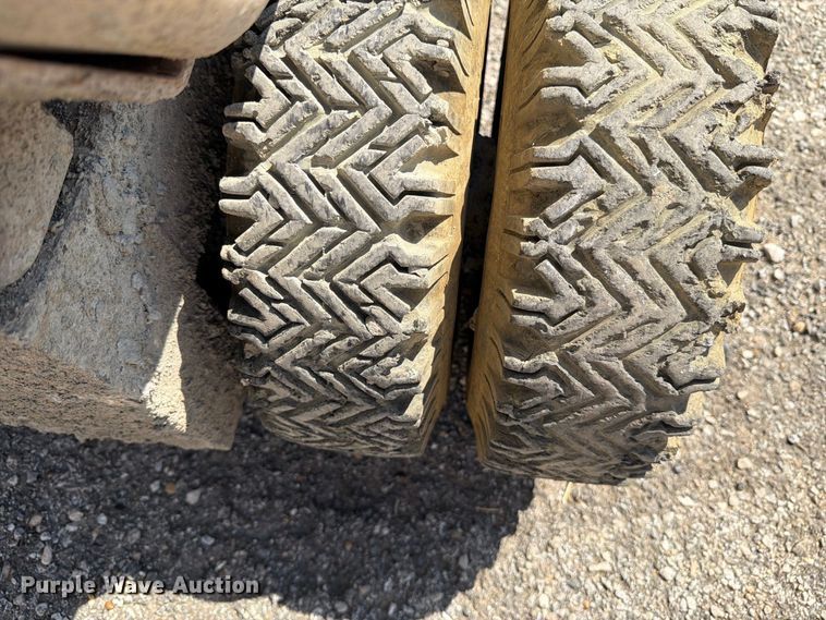 image for item DV8588 Whiteman WBH-16 concrete buggy