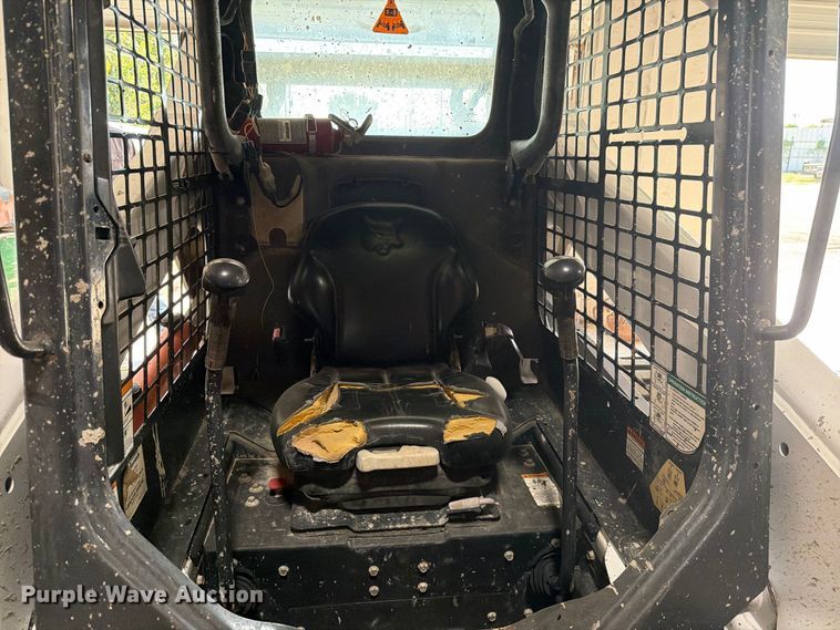 image for item DV8591 2015 Bobcat T650 tracked skid steer loader