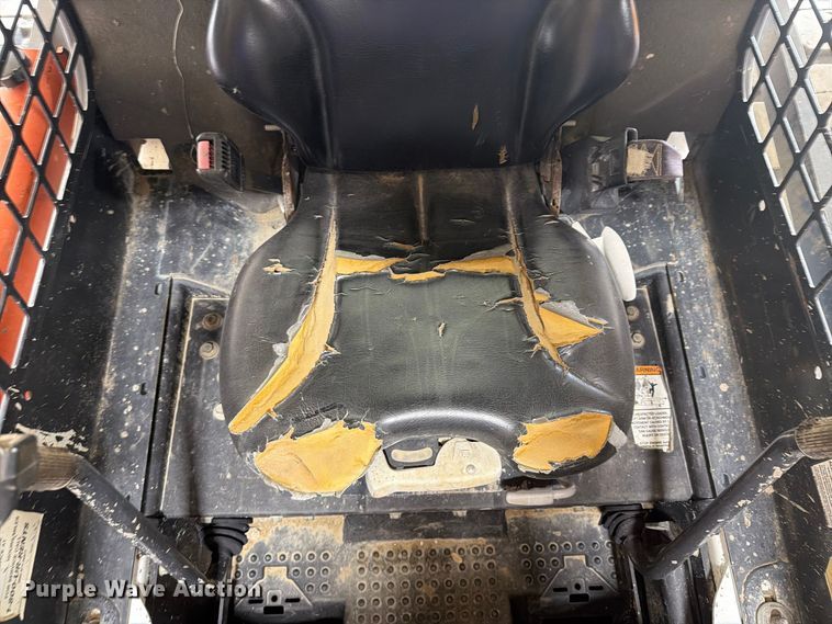 image for item DV8591 2015 Bobcat T650 tracked skid steer loader