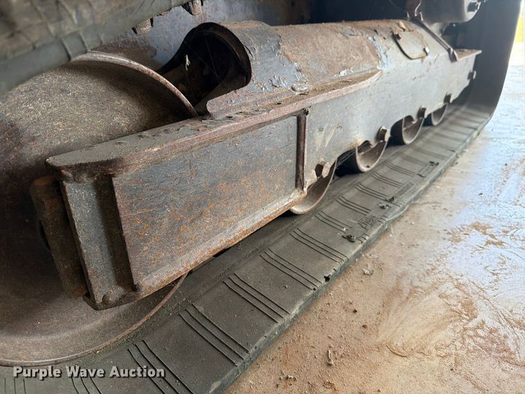 image for item DV8591 2015 Bobcat T650 tracked skid steer loader