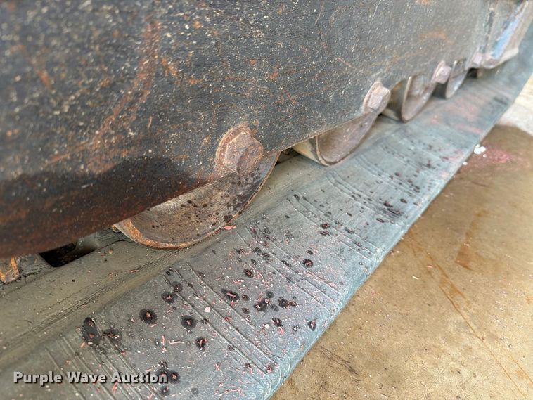 image for item DV8591 2015 Bobcat T650 tracked skid steer loader