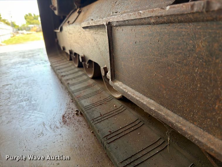 image for item DV8591 2015 Bobcat T650 tracked skid steer loader