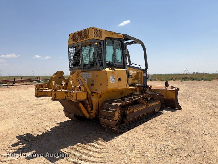 image for item DV8617 2007 John Deere 700J xlt dozer