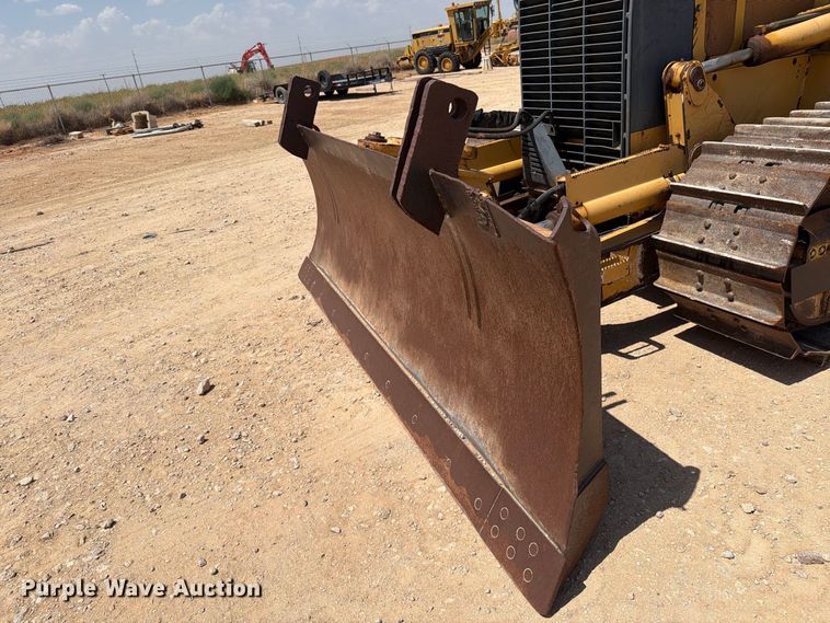 image for item DV8617 2007 John Deere 700J xlt dozer