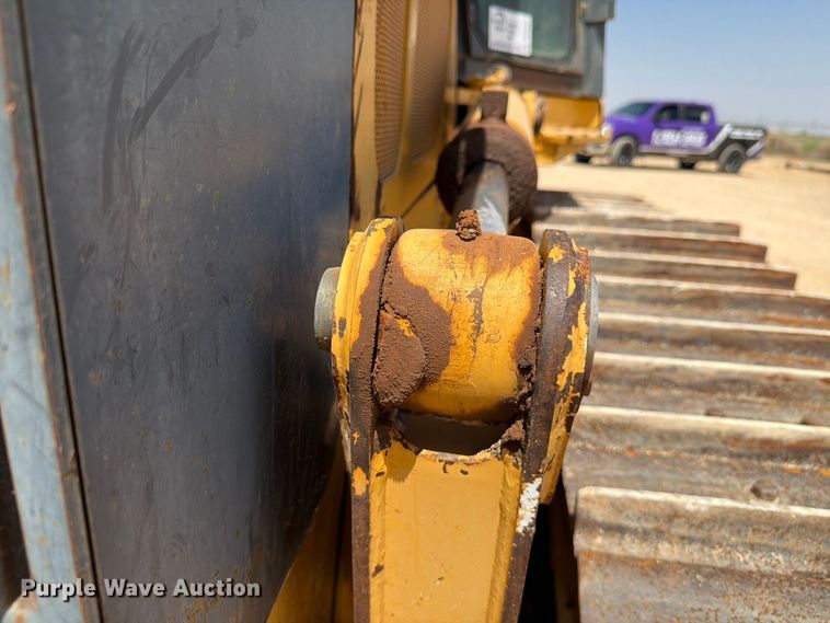 image for item DV8617 2007 John Deere 700J xlt dozer