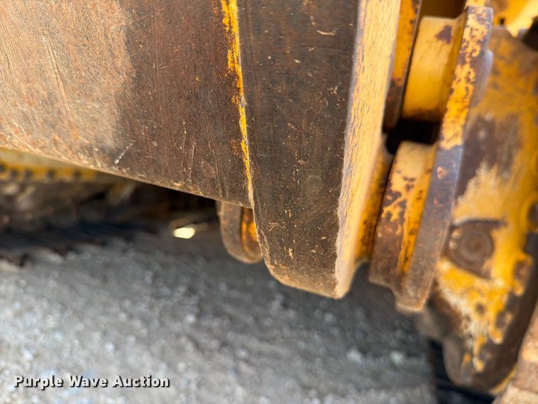 image for item DV8617 2007 John Deere 700J xlt dozer