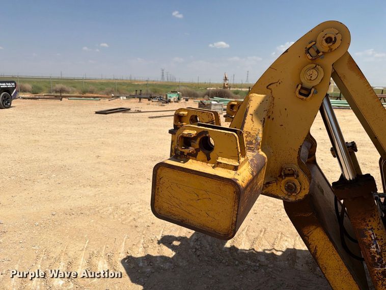 image for item DV8617 2007 John Deere 700J xlt dozer