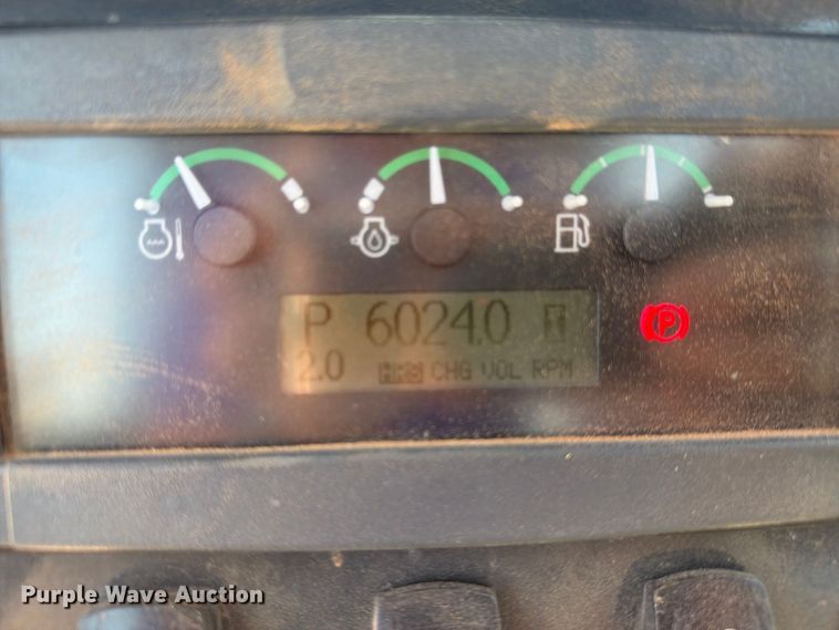 image for item DV8617 2007 John Deere 700J xlt dozer