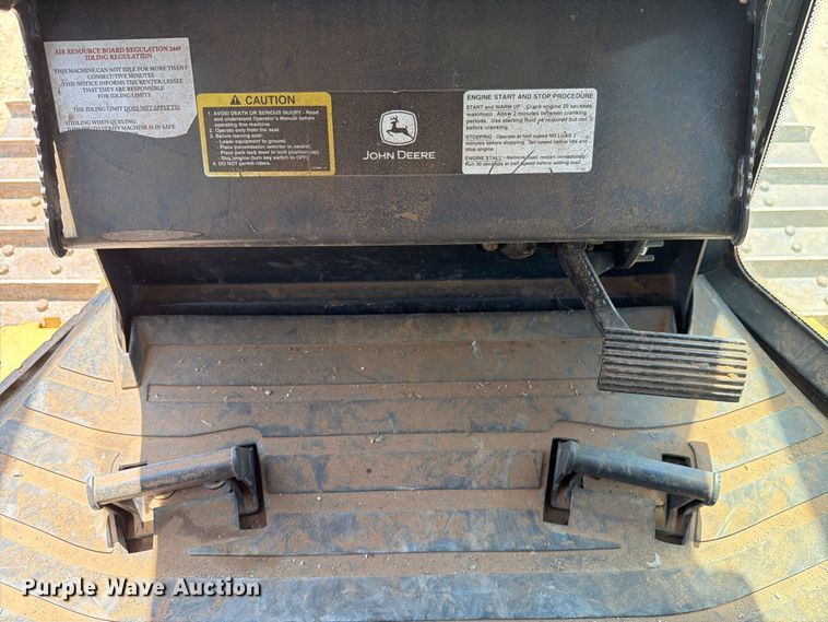 image for item DV8617 2007 John Deere 700J xlt dozer