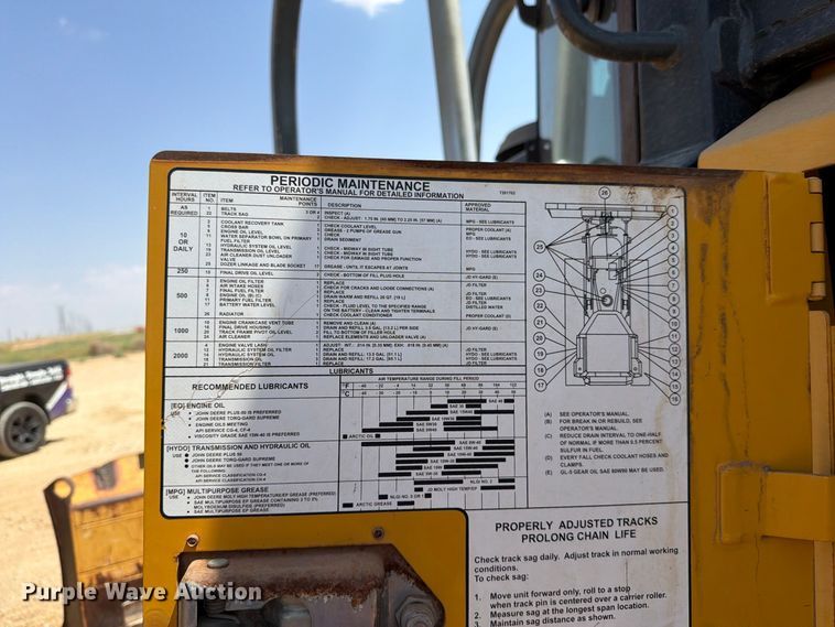 image for item DV8617 2007 John Deere 700J xlt dozer