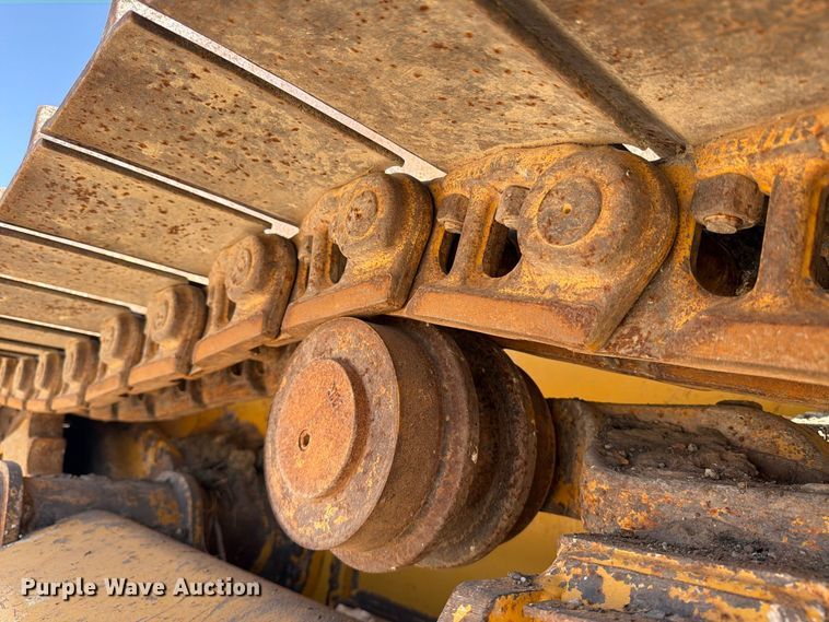 image for item DV8617 2007 John Deere 700J xlt dozer